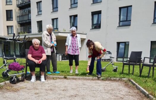 Petanque na zahradě SeniorCentra Humpolec