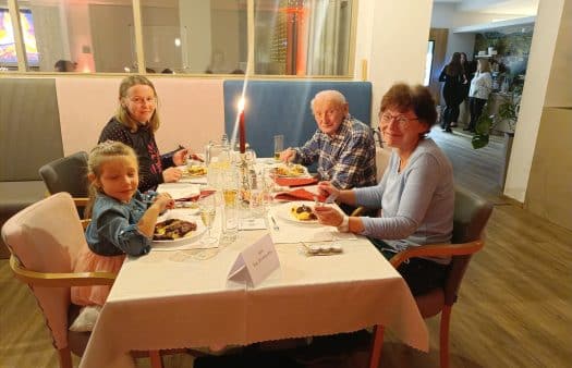 Večeře při svíčkách v SeniorCentru Humpolec